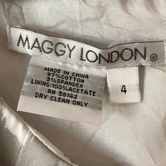 Maggie London Women Dress Size 4 Scoop Neck Sleeveless Artsy Zipper Fitted - Picture 2 of 14